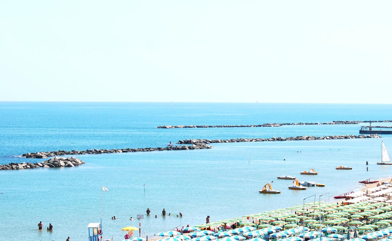 Hotel Augusta Bellaria-Igea Marina Extérieur photo